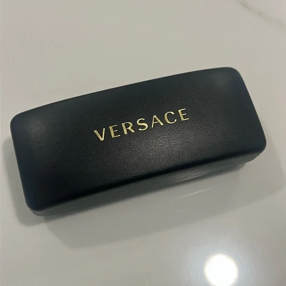 Versace Black Sunglasses/ Eyeglass Case, box & cleaning cloth - Picture 4 of 8